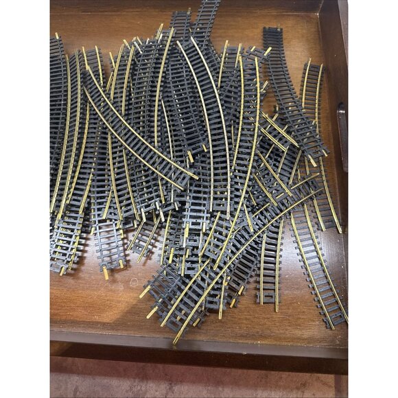 Atlas HO Scale Train Tracks Lot Of 78 pieces Curved Snap brass Tracks - Picture 8 of 8